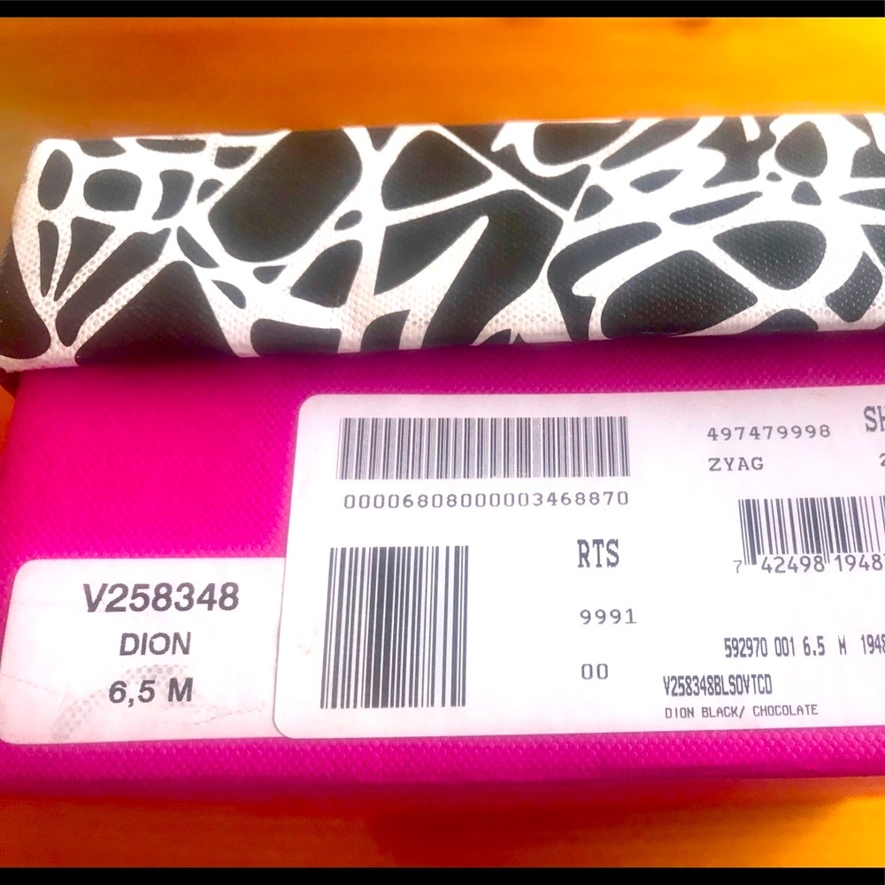 DVF Dion Sandals - Picture 6 of 9